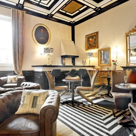 La Maison Du Sage Bed & Breakfast 3*