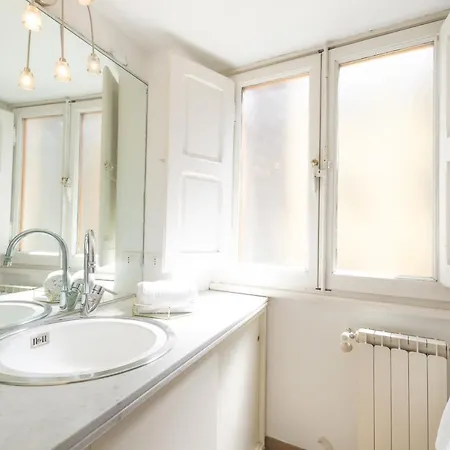 - Novella Balcony Apartment Florence