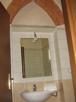 Aramis Penzion 2*