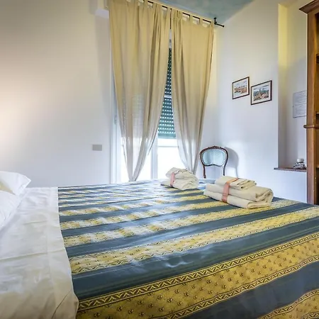 Couette-café Dimora Altea 3*