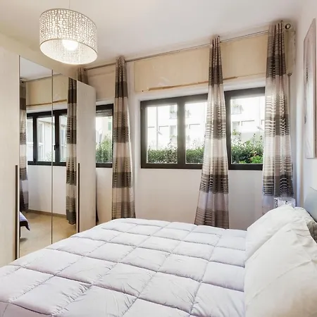 Ognissanti Apartment *