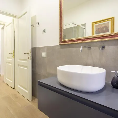 Luxury Liberty Palace Apartment *