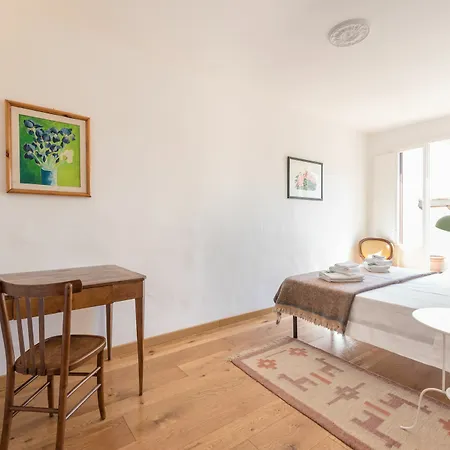 Pitti Cozy With Terrace Apartment *