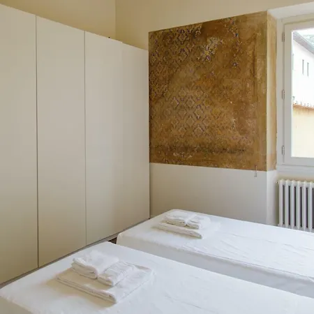 Ee Luxury Florence