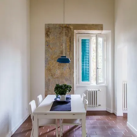 Ee Luxury * Florence