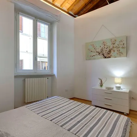 Finardi Apartment Florence