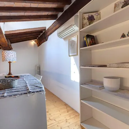Finardi Apartment Florence