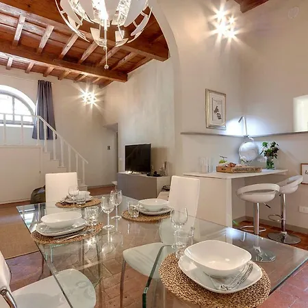 Courtyard Apartment Florenz
