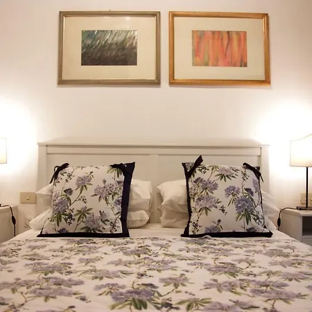 Luxury Central Flat River View Apartment