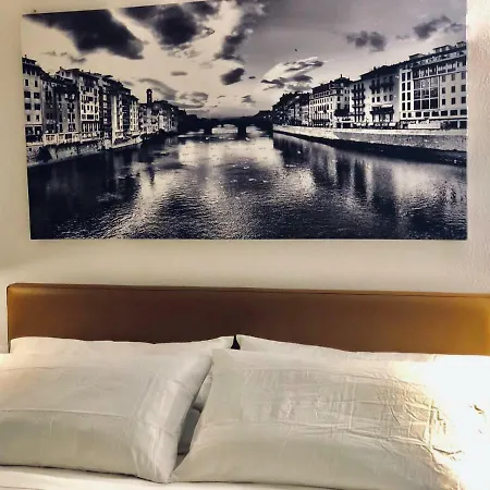 Liberta With Balcony Florenz