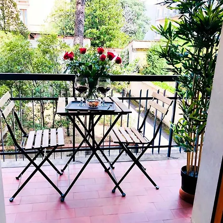 Liberta With Balcony Florenz