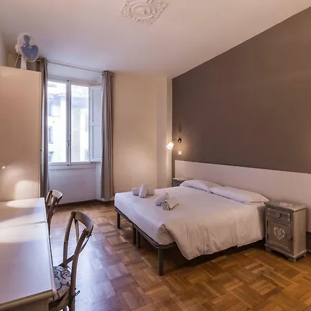 Spacious Apt With Terrace 200 Meters From Duomo Apartamento *