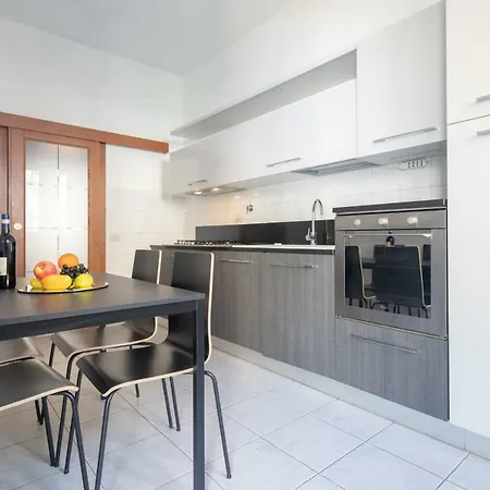 Appartement Novoli 4 Bedrooms *