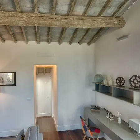 Apartment Beautiful Terrace Serragli