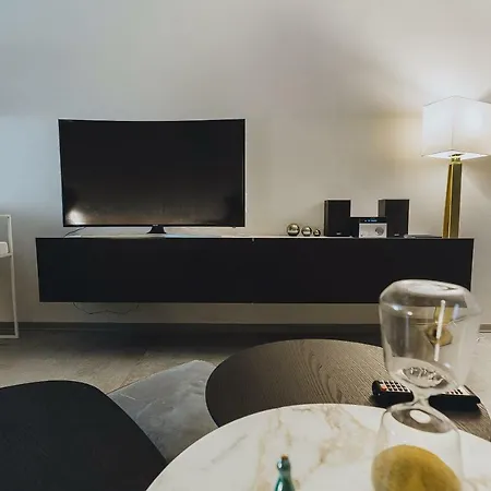 Ee Luxury Florence
