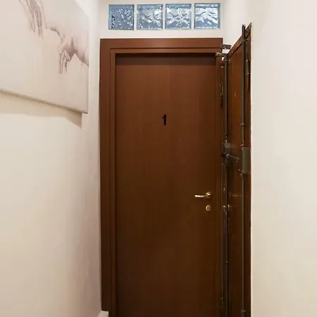 Michelangelo's Place * פירנצה