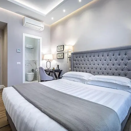 Emma Small Luxury Hotel