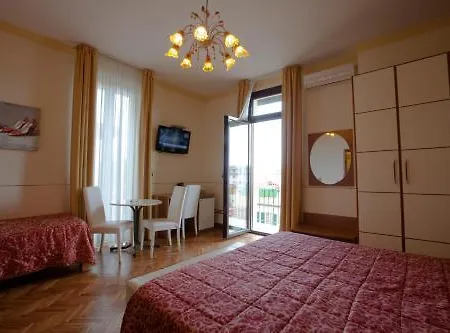 Rubino 3* Florence