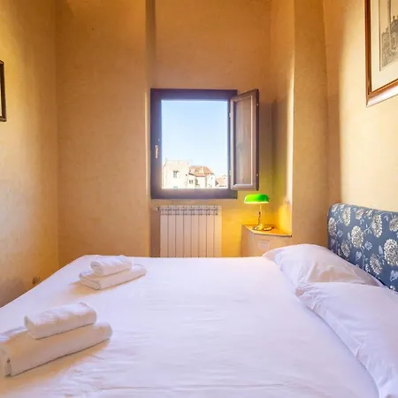 Apartment Oltrarno Florence