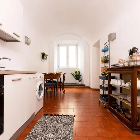 Historic Center! Charming Traditional Florentine Building - Ac,wifi - By Likehomeflorence