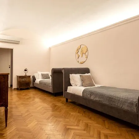 Historic Center! Charming Traditional Florentine Building - Ac,wifi - By Likehomeflorence Apartment *