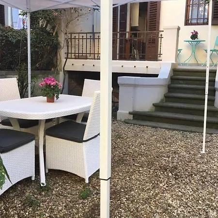 Charming Family With Private Garage Florencia