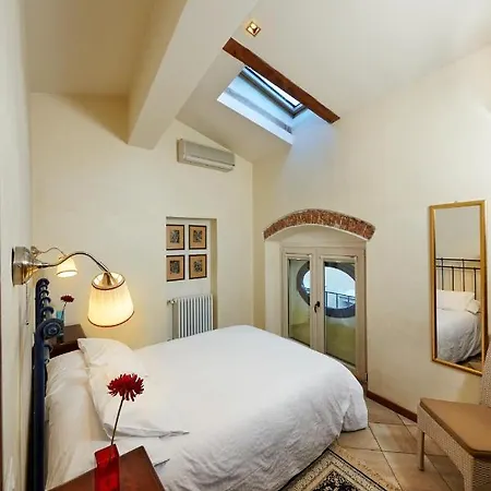 The Flora And Florian - The Feeling Of Touching The Duomo Appartement