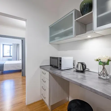 Laurenziana Apartamento *