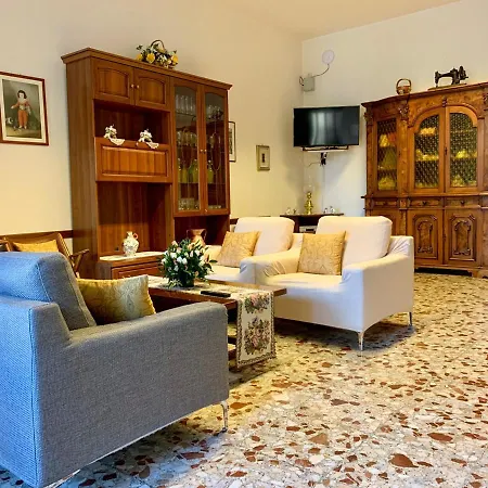 Bed & Breakfast Casa Per Ferie Regina Santo Rosario