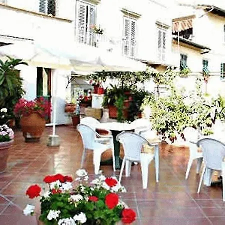 Hotel California 4*