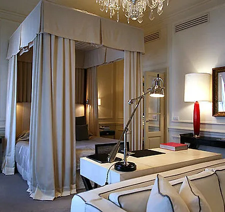 Hotel The Place