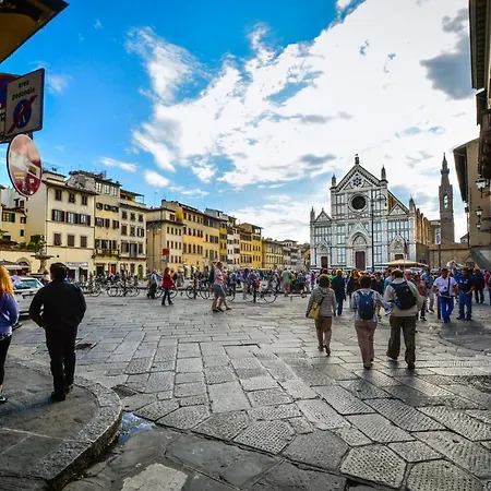 Apartment Historic Center! Charming Traditional Florentine Building - Ac,wifi - By Likehomeflorence *