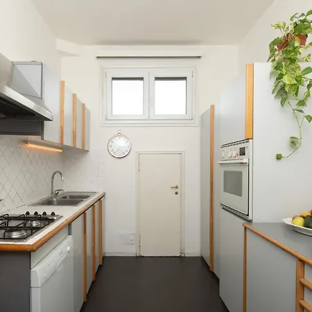 Capponi Rooftop Apartment *