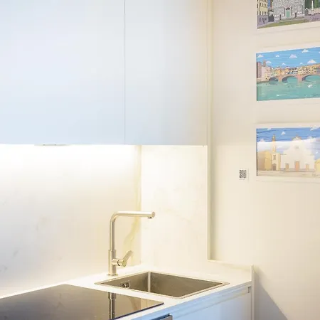Modern Art In Apartamento Florencia