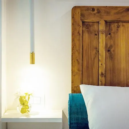Modern Art In Apartamento Florencia