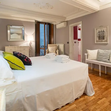 Uffizi Romantic Flat By Mmega Florencia