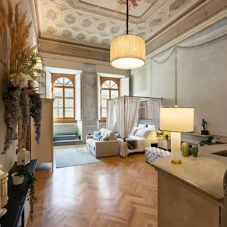 - Piazza San Lorenzo Apartment Florence