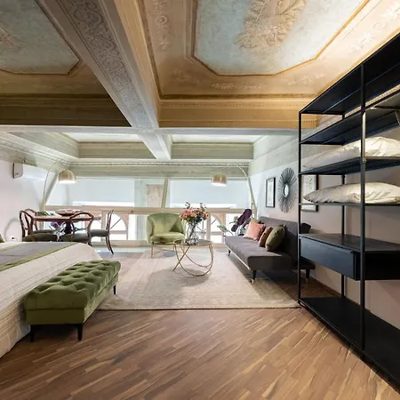 - Piazza San Lorenzo Apartment Florence