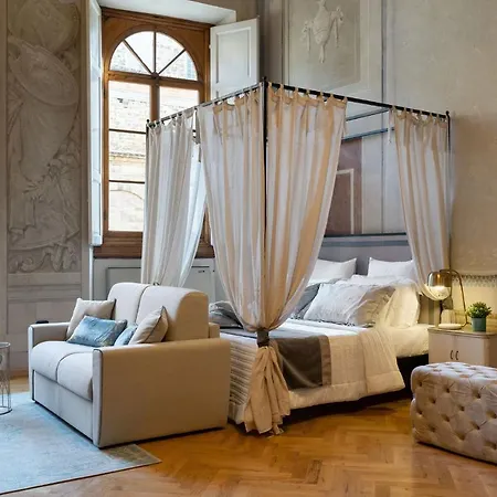 - Piazza San Lorenzo Apartment *