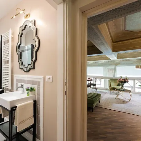 Apartment - Piazza San Lorenzo Florence