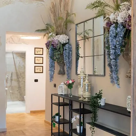 - Piazza San Lorenzo Apartment *