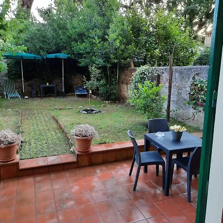 Apartment Au Jardin De *