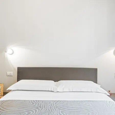 Maragliano Cozy Flat With Balcony Apartman *
