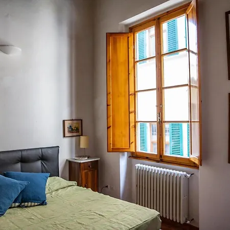 Lovely One Bedroom Nearby Ponte Vecchio *