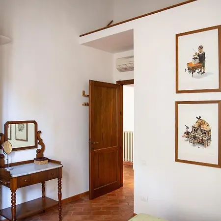 Lovely One Bedroom Nearby Ponte Vecchio Apartment Florence