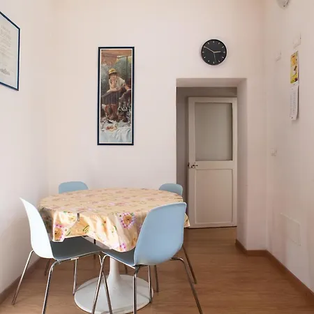 Palazzuolo Apartment *