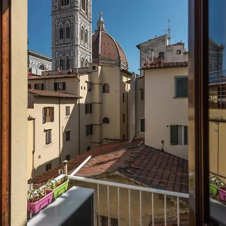 Apartment Charming 2bed Overlooking Duomo - Hosted By Sweetstay