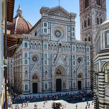 Unique Gem In Piazza Duomo Appartement