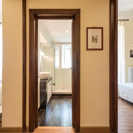Charming 2bed Overlooking Duomo - Hosted By Sweetstay Florence