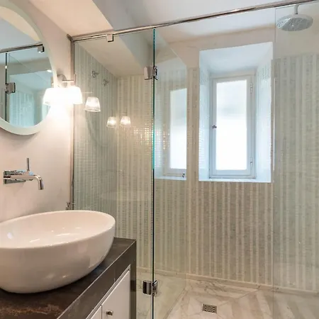 Apartment Charming 2bed Overlooking Duomo - Hosted By Sweetstay